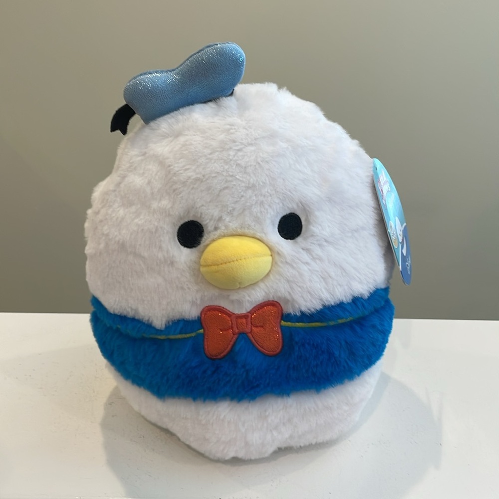 NWT 8” Disney’s Donald Duck FUZZAMALLOW Squishmallow